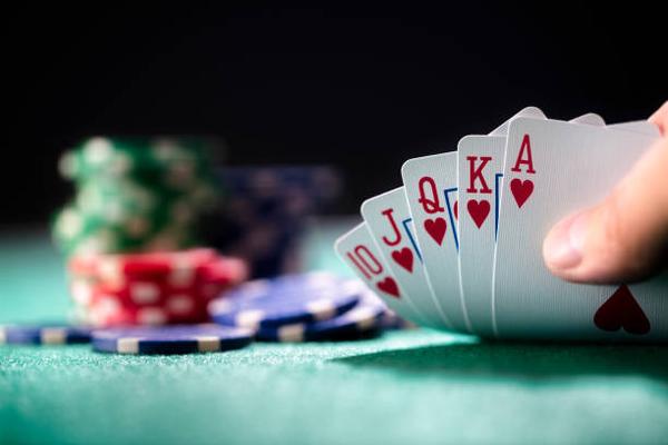 Essential Tips Before Registering at an Online Casino
